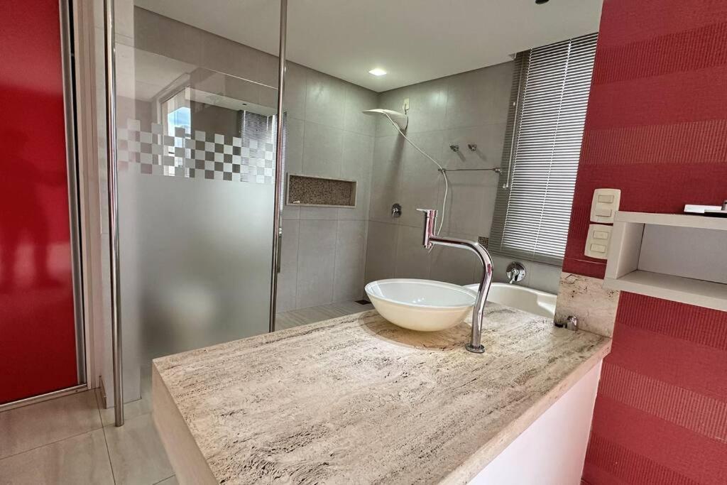 Quartos No Chacara Cachoeira Campo Grande *